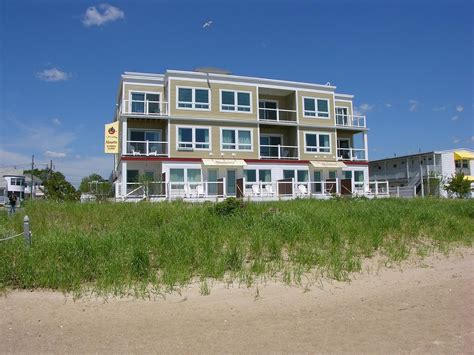 Alouette beach resort maine - Beach Walk Oceanfront Inn. 109 East Grand Ave., Old Orchard Beach, Maine 04064. 207-934-2381